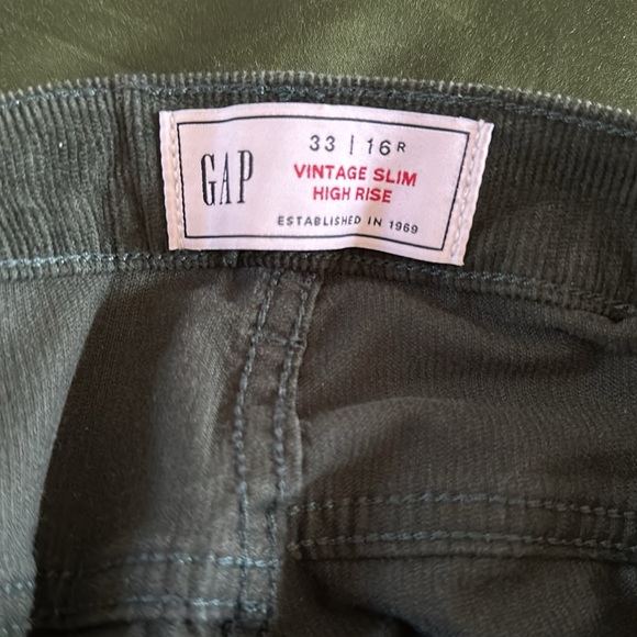 High Rise Vintage Slim Cords With Washwell (emerald green corduroy GAP pants) - Picture 5 of 7
